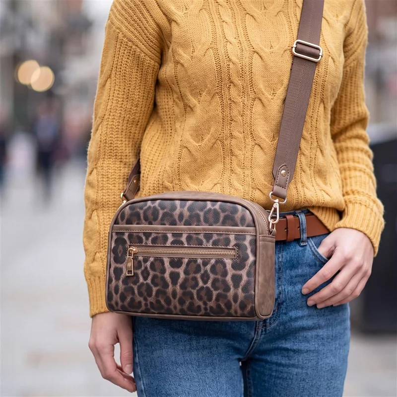 Adjustable Strap Multi Pocket Crossbody Bag - RIM44002 / 329 882 - Brown Leopard