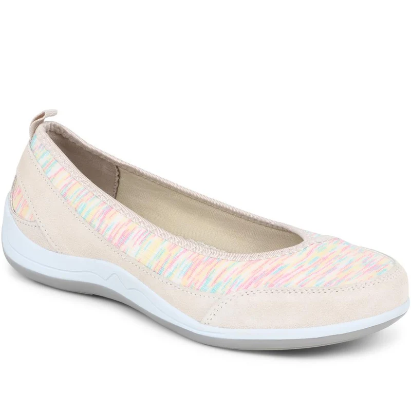 Slip-On Patterned Lightweight Pumps - BRK37007 / 323 323