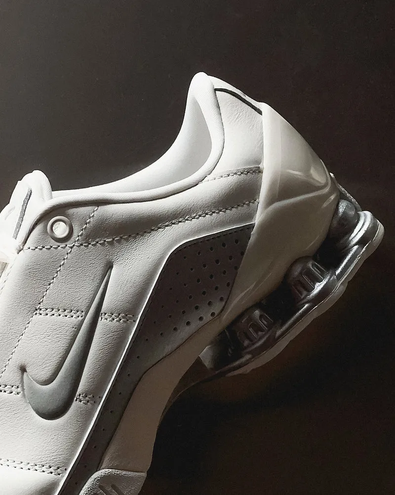 Nike Wmns Total 90 Shox Magia