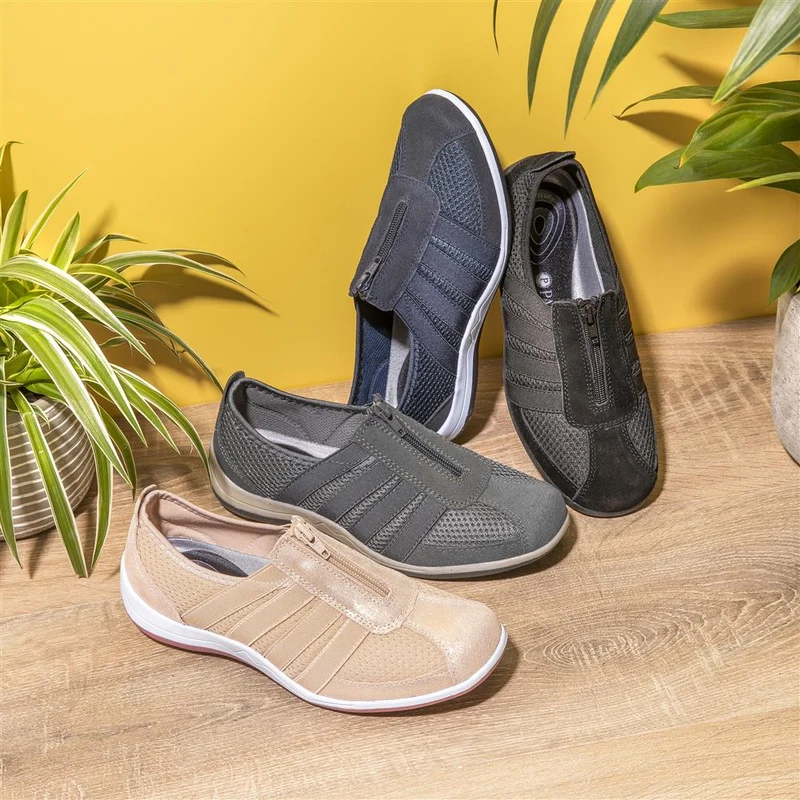 Leather Slip-On Shoes - BRK24000 / 308 245 - Black