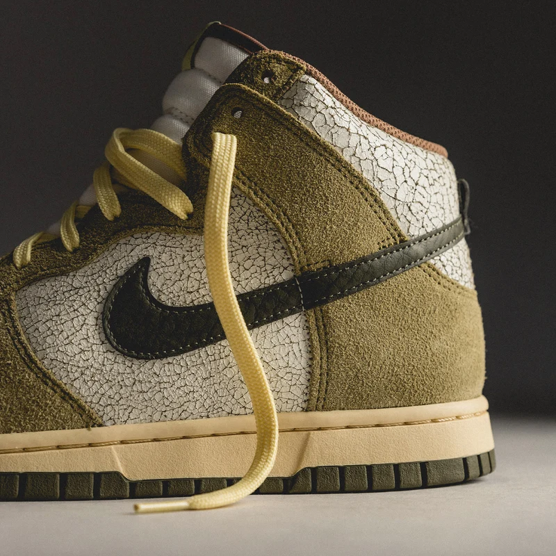 Nike Dunk Hi Retro *Re-Raw*