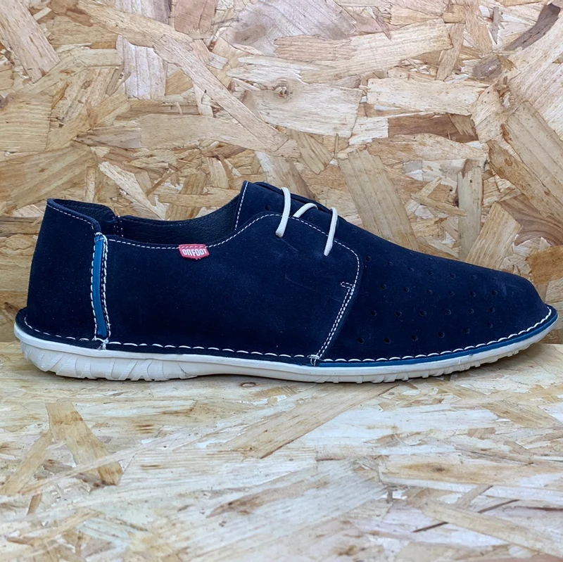 On Foot Herren-Schuhe aus perforiertem Leder – Marineblau