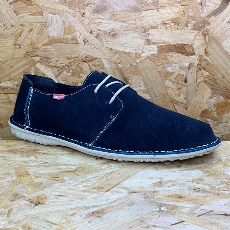 On Foot Herren-Schuhe aus perforiertem Leder – Marineblau