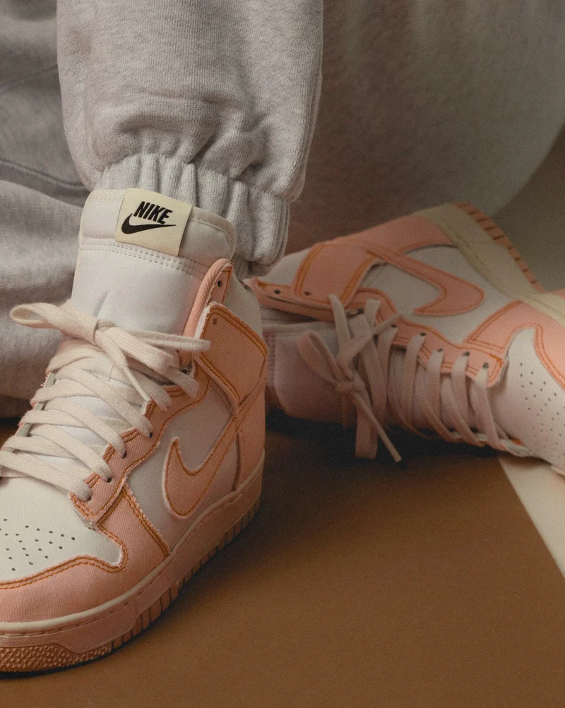 Nike Wmns Dunk Hi 1985 *Artic Orange*
