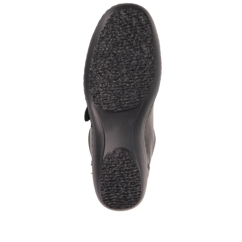 Handmade Leather Shoe with One Touch Strap - HSHAK1806 / 146 045 - Black