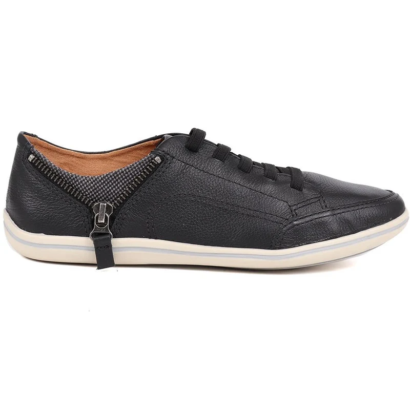 Leather Trainer with Zip Detail - BOT25018 / 309 566 - Black