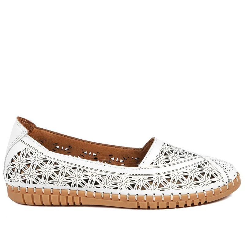Leather Laser Cut Pumps - KARY43001 / 328 826 - White