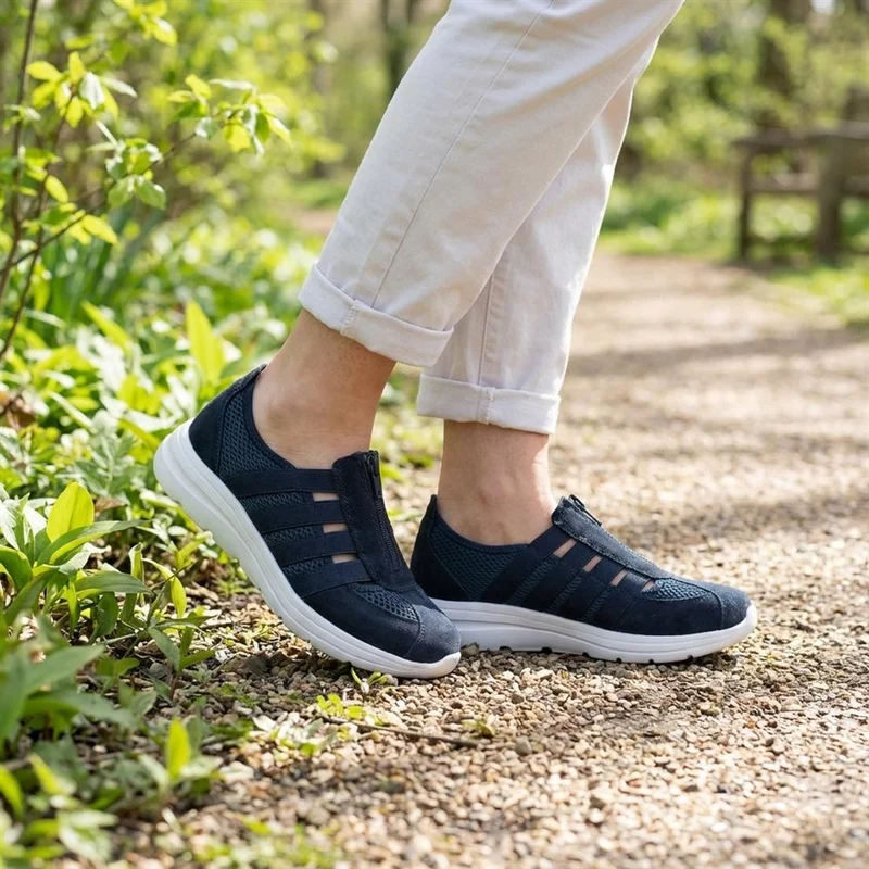 Wide Fit Leather Memory Foam Trainers - BRK43032 / 329 266 - Navy