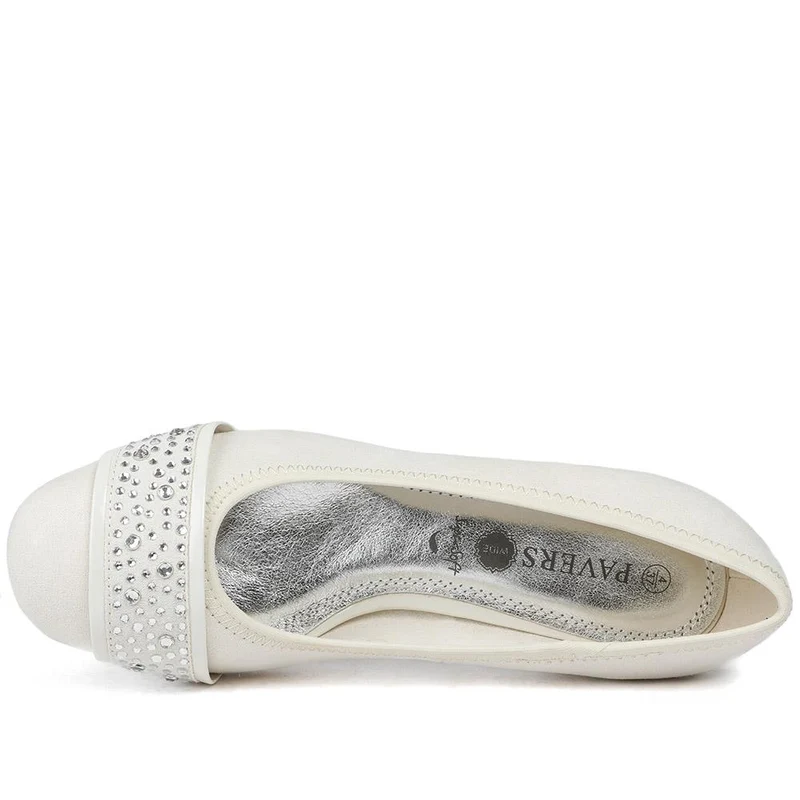 Wide Fit Slip On Court Shoes - PLAN39013 / 325 529 - Beige