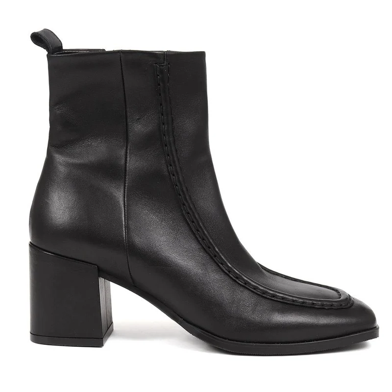 Clementina Apron Front Seam Ankle Boots - CLEMENTINA / 324 304 - Black