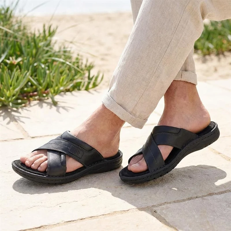 Leather Mule Sandals - AATRA43003 / 328 936 - Black