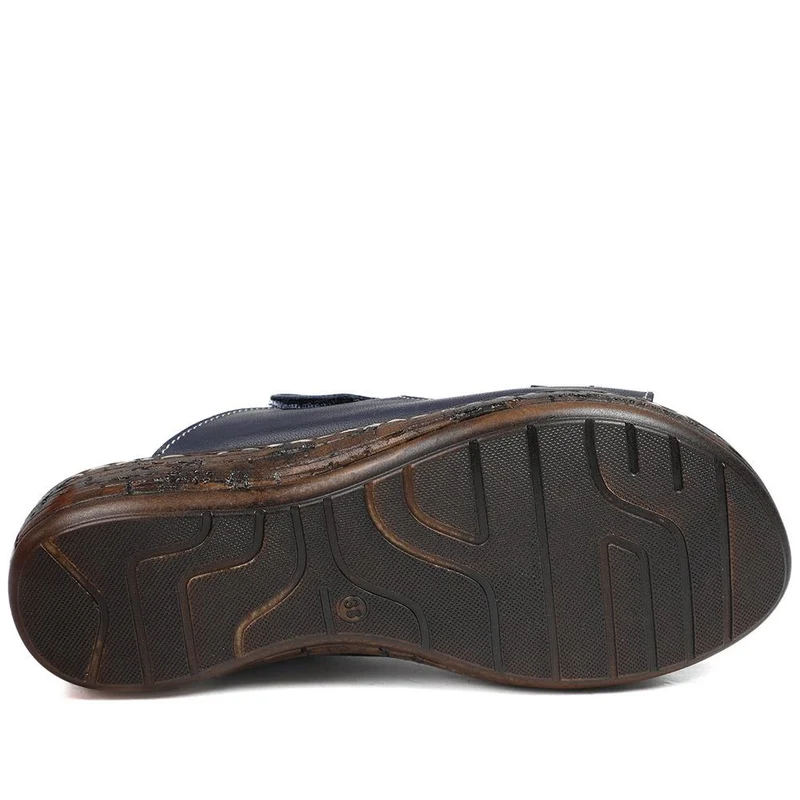 Wide Fit Leather Adjustable Fastening Sandals - LUCK43010 / 329 155 - Navy