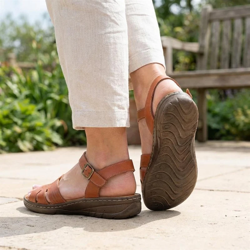 Leather Buckle Fasten Casual Sandals - LUCK43005 / 329 417 - Tan