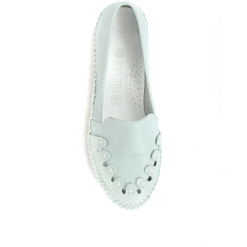 Leather Slip-On Pumps - GOKH29000 / 316 901 - Pale Blue