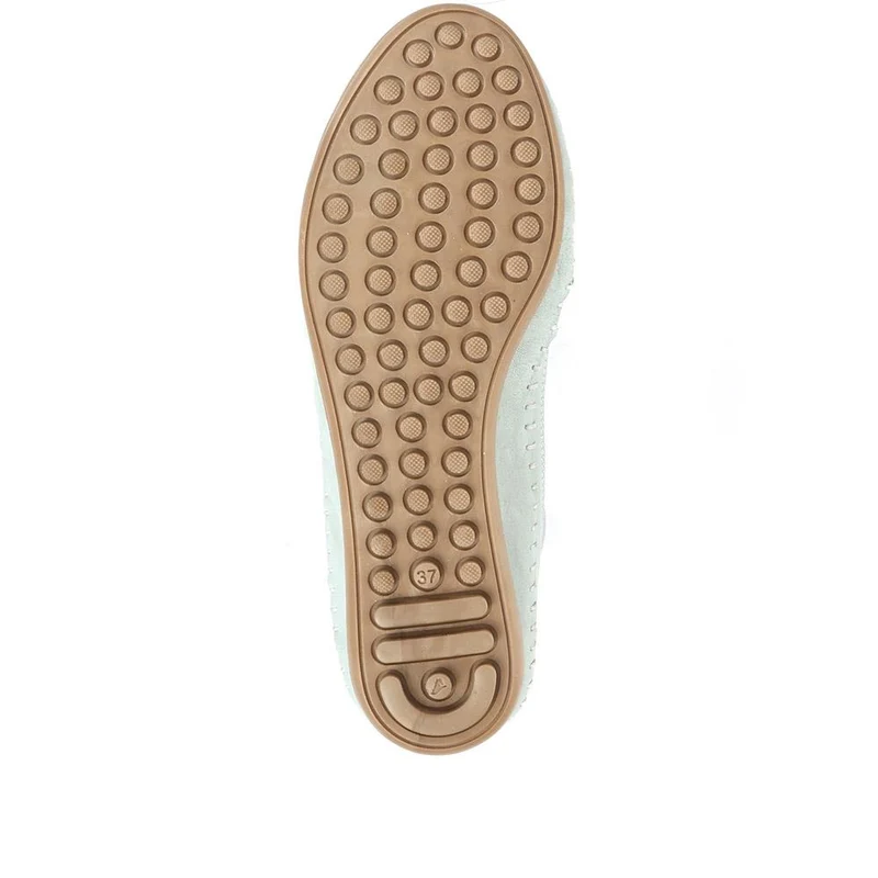 Leather Slip-On Pumps - GOKH29000 / 316 901 - Pale Blue