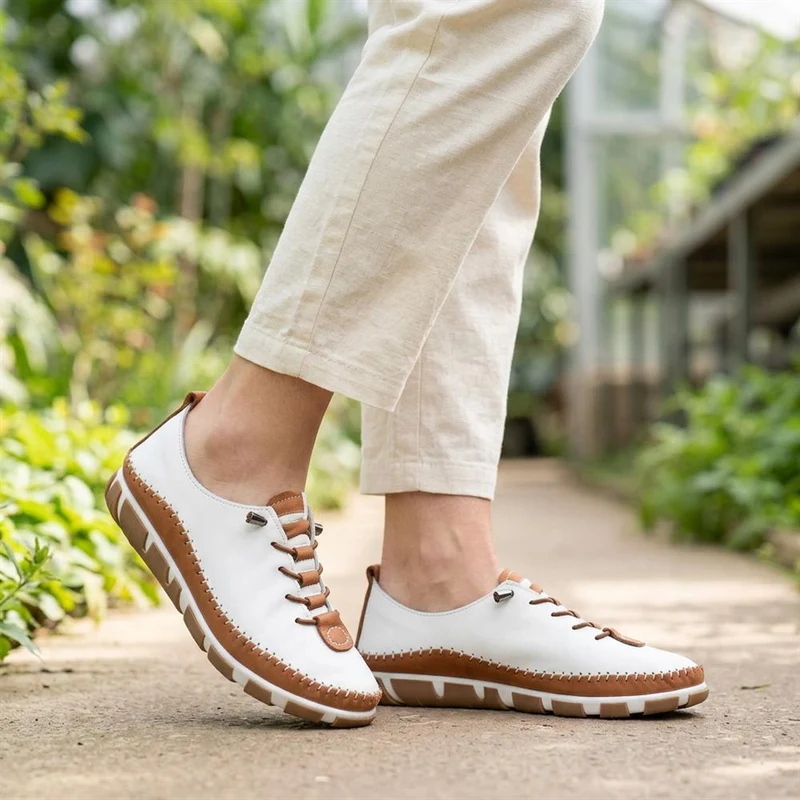 All Leather Lace Up Stitch Detail Shoes - GOKH43006 / 329 151 - White-Tan
