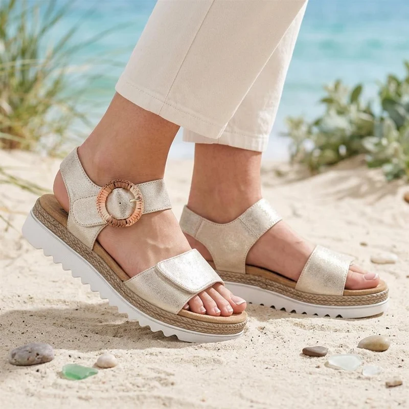 EasyFit Arabelle Extra Wide Buckle Fasten Sandals - ARABELLE / 329 164 - Soft Gold
