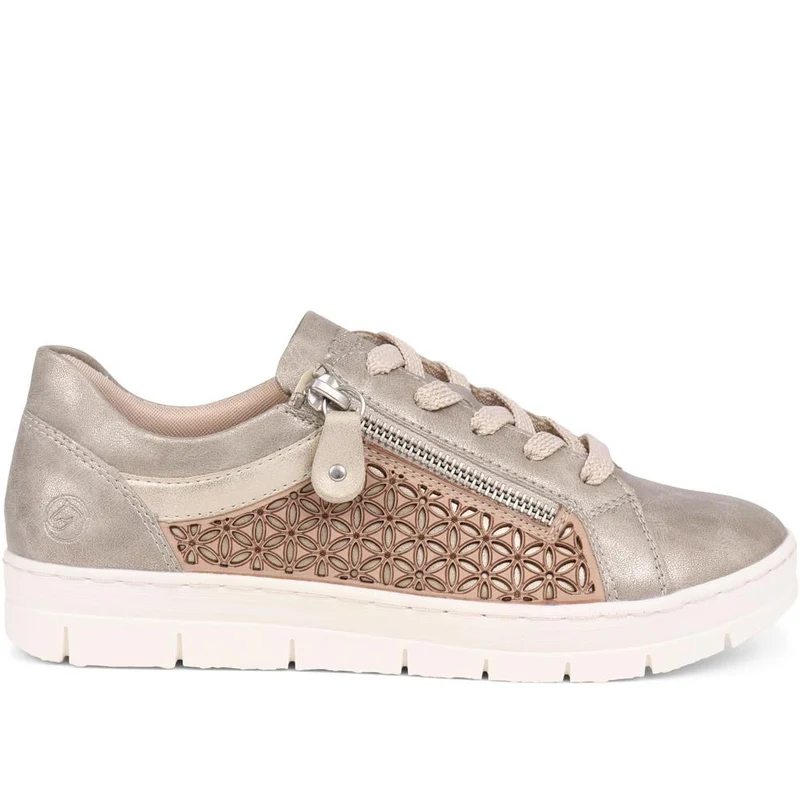 Lace-Up Leather Trainers - DRS39500 / 324 814 - Metallic