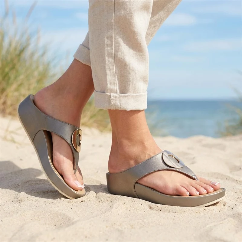 Metallic Toe Post Sandals - BELBAIZH29037 / 315 770 - Pewter