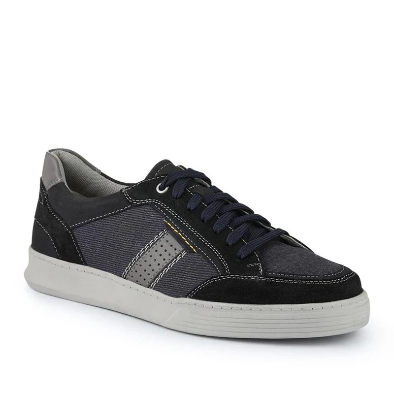 Wide-Fit Leather Laced Trainers - PARK41047 / 327 263