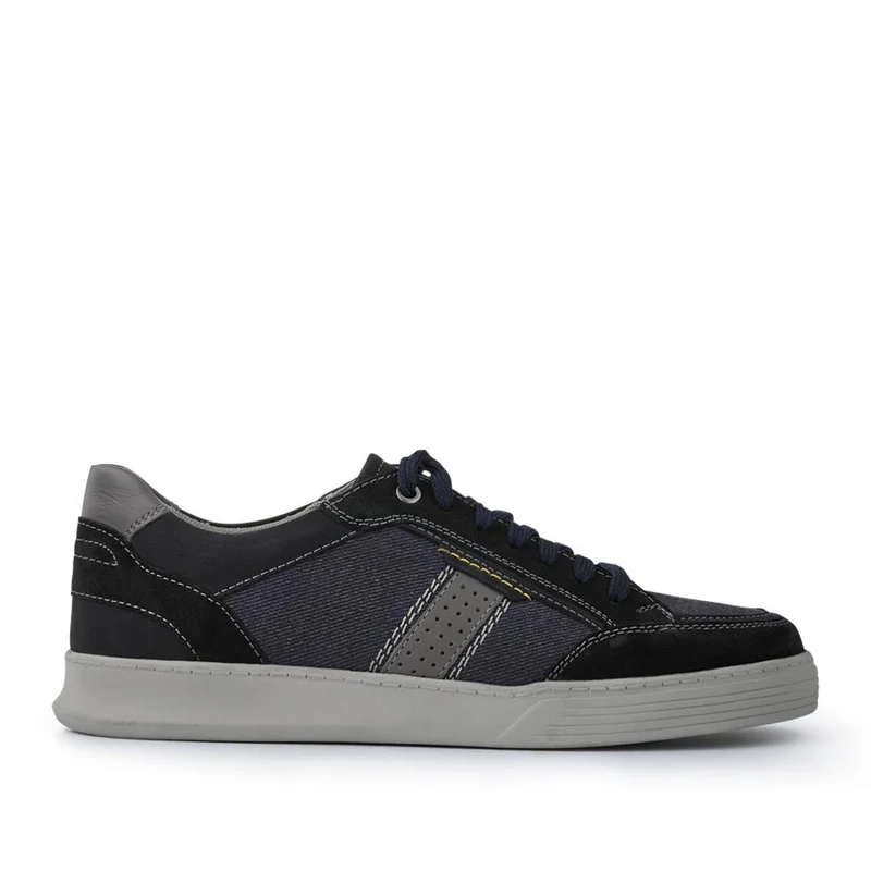 Wide-Fit Leather Laced Trainers - PARK41047 / 327 263 - Navy