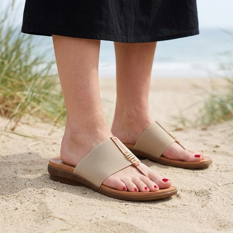 Flexible Toe Post Sandals - BAIZH41027 / 327 077 - Beige