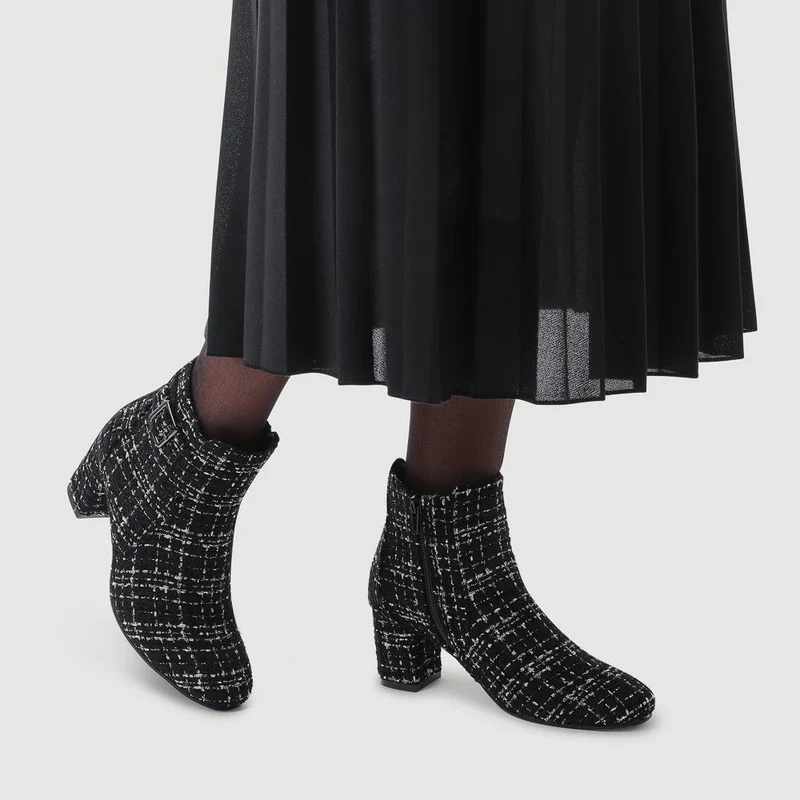 Patterned Block Heel Buckle Ankle Boots - WBINS38090 / 324 214 - Black Tweed