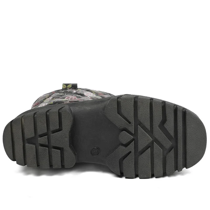 Fleece-Lined Snow Boots - SHINN40001 / 326 402 - Black Rose Floral