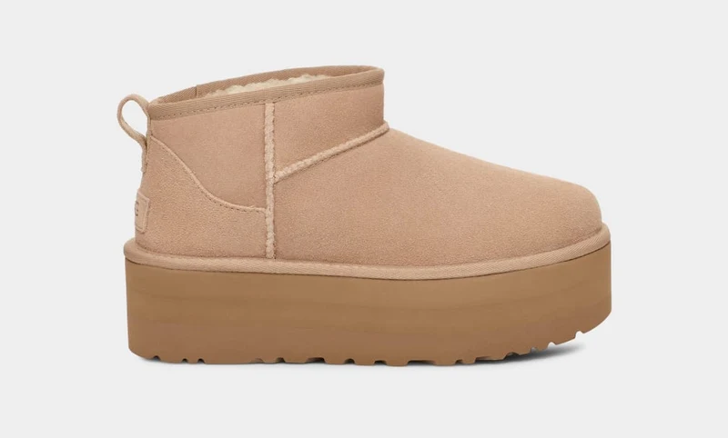 UGG Damen Ultra Mini Plateaustiefel - Sand
