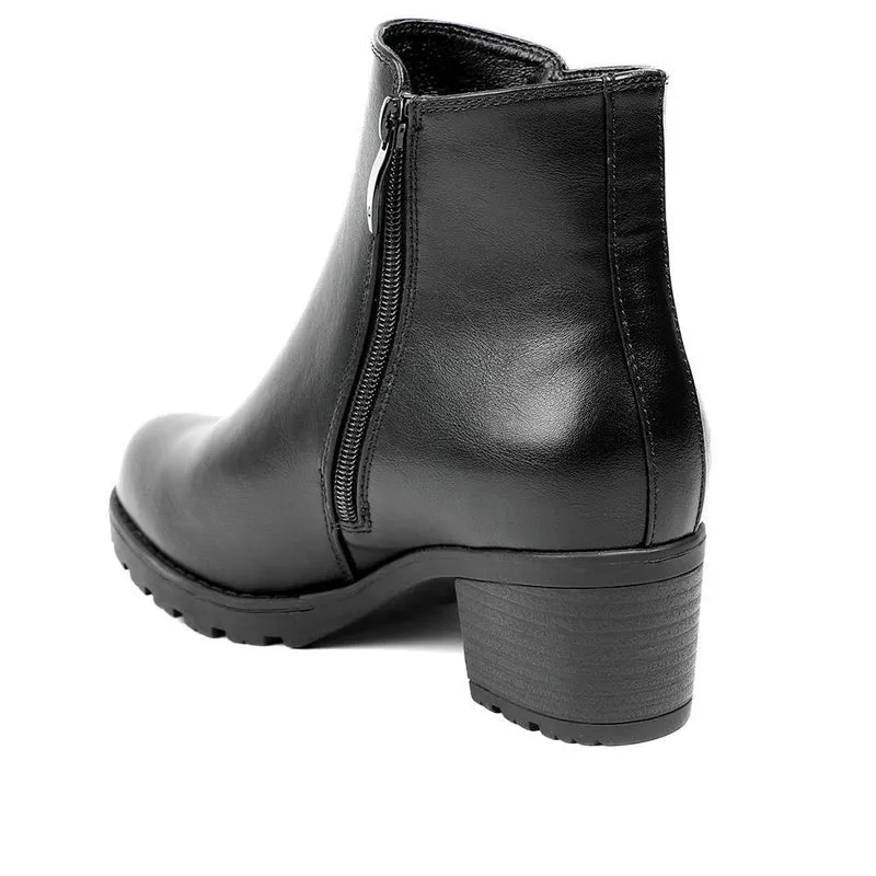 Block-Heeled Ankle Boots - WOIL40035 / 326 165 - Black Pu