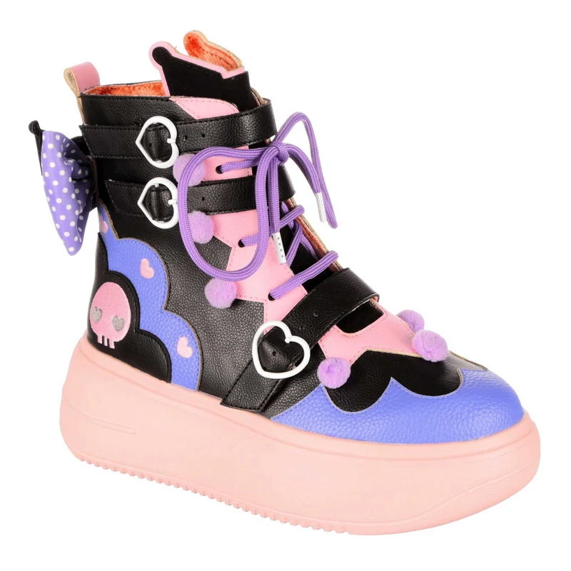Irregular Choice Frauen Hello Kitty Halloween Gruselige Kuromi Stiefeletten – Schwarz