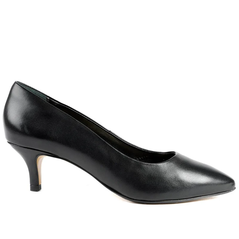 Van Dal Alexis Wide Fit Leather Court Shoes - GUP42507 / 328 845 - Black Leather