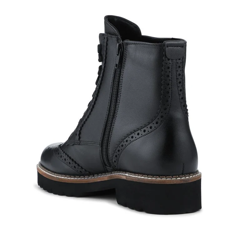 Lightweight Leather Brogues Lace Up Boots - MAGNU42004 / 328 498 - Black