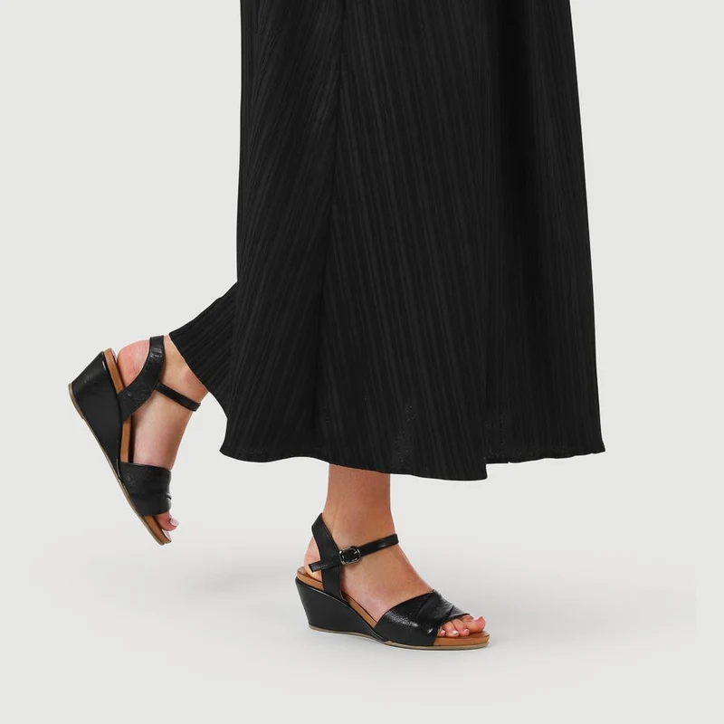 Adjustable Buckle Wedges - BELMETIN37017 / 323 773 - Black