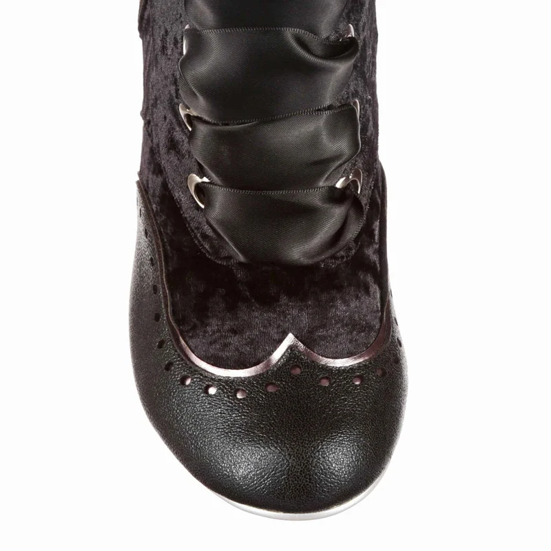 Irregular Choice Damen Chimney Smoke Stiefel – Schwarz