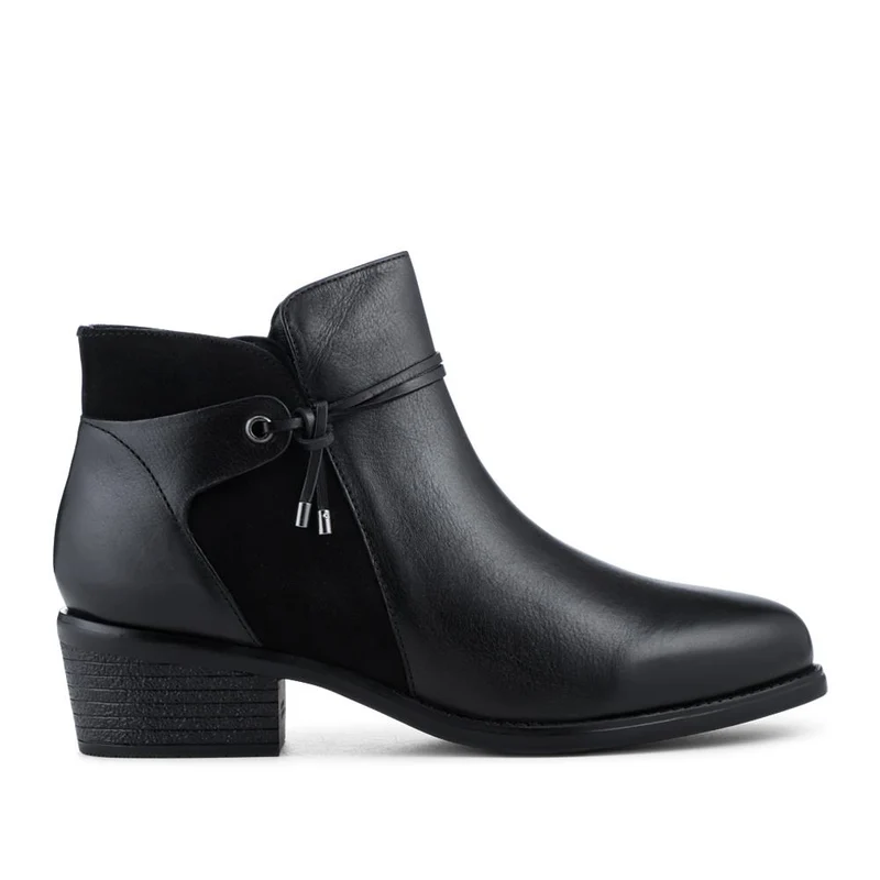 Wide Fit Leather Tasselled Block Heel Ankle Boots - PRFEM42015 / 328 635 - Black