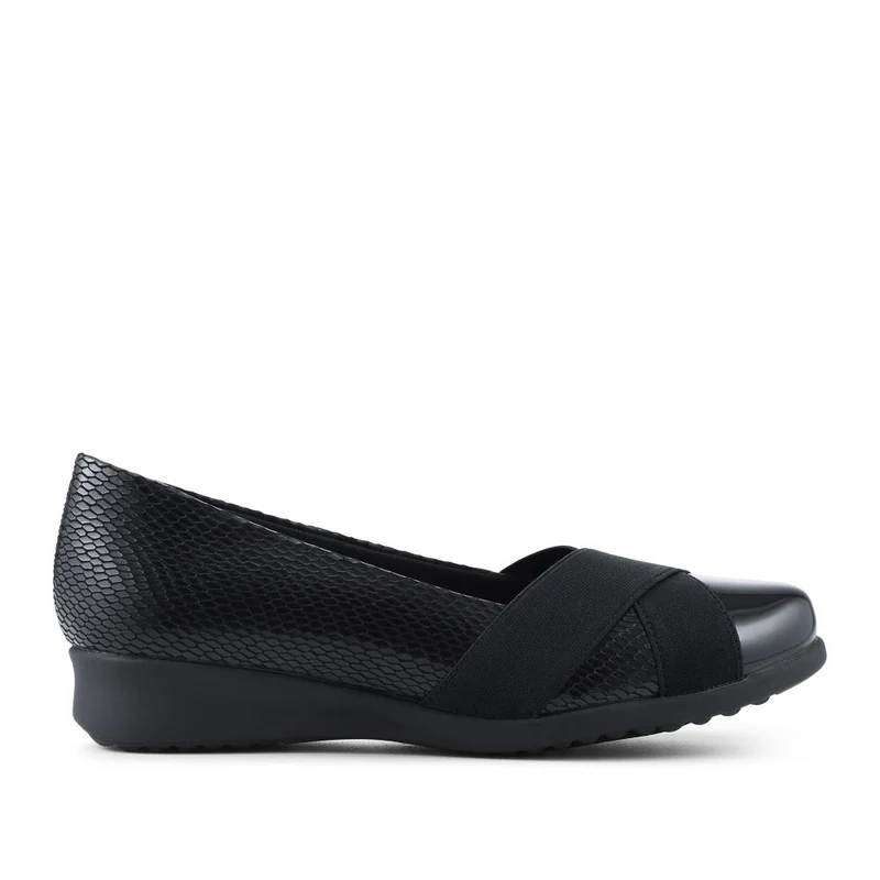 Lightweight Wedge Heel Slip On Shoes - WK42021 / 328 124 - Black-Black Patent