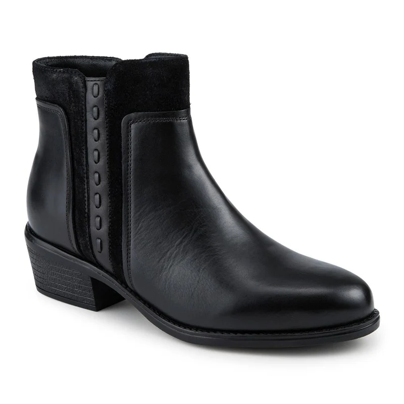 Classic Wide Fit Leather Ankle Boots - PRFEM42000 / 328 286 - Black