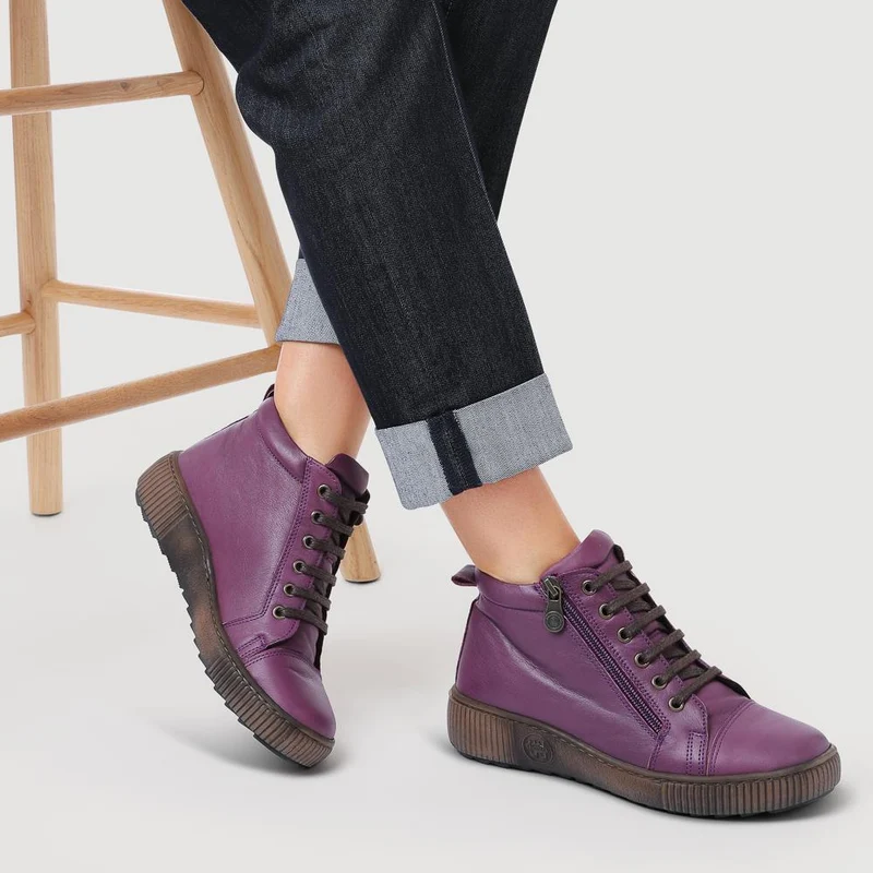 Leather Lace-Up Boots - HAK40013 / 326 039 - Purple