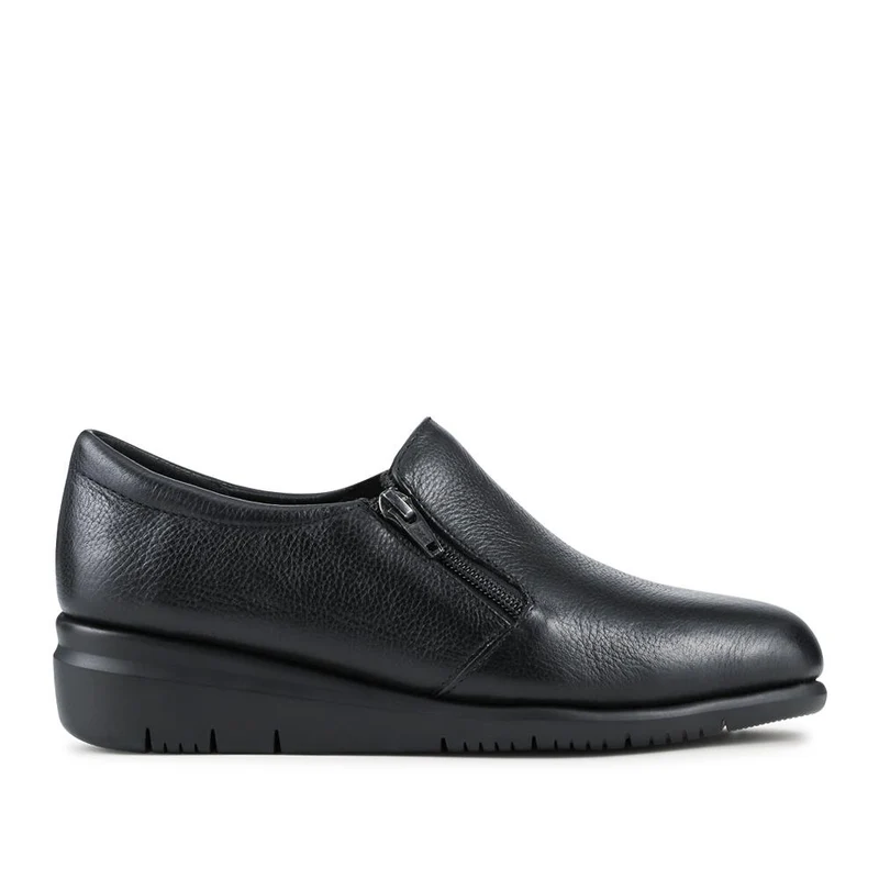 Casual Leather Slip-On Shoes - SERVI42000 / 328 003 - Black