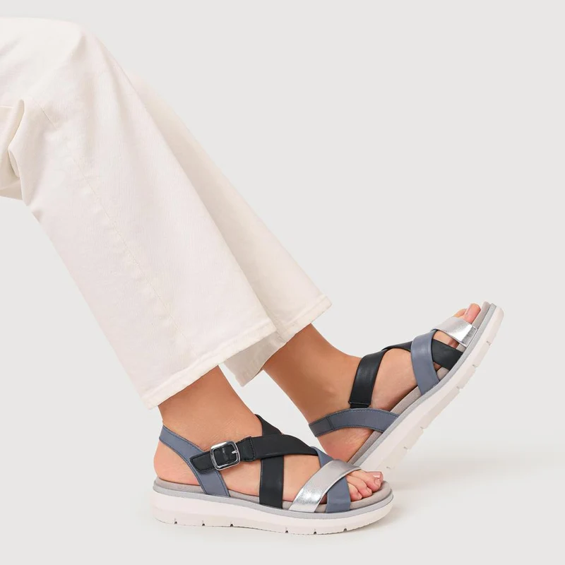 Buckle-Fastened Leather Sandals - DRS41509 / 327 088 - Navy Multi