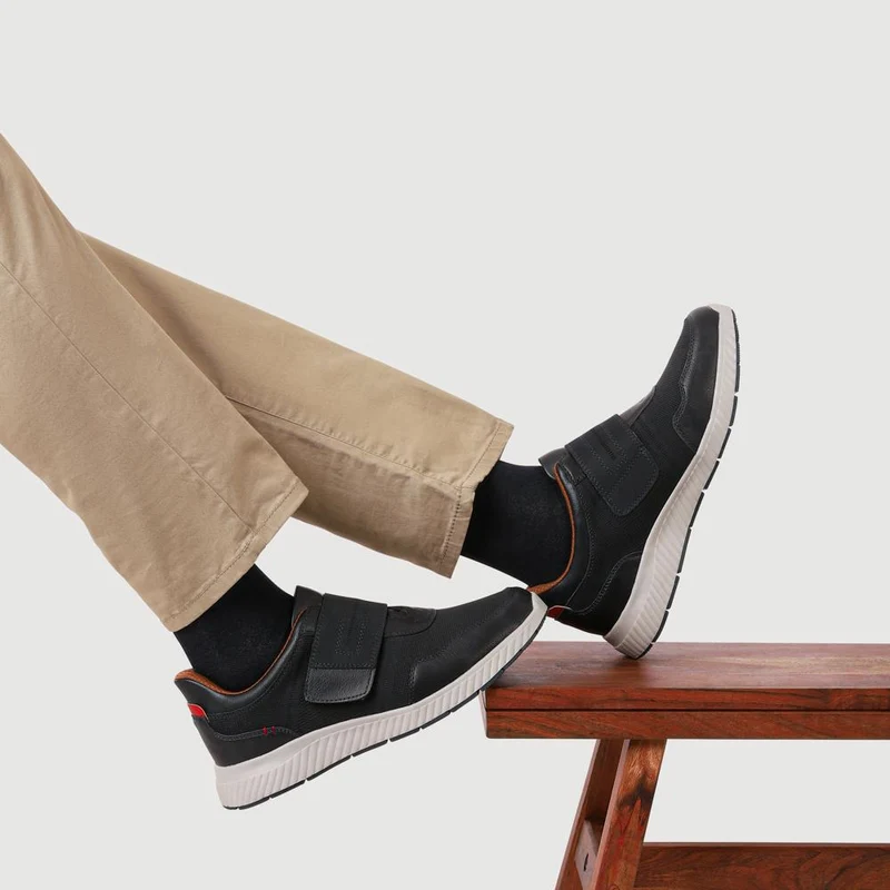 Easy Step In Wide Fit Touch Fastening Trainers - GANG41019 / 327 550 - Navy