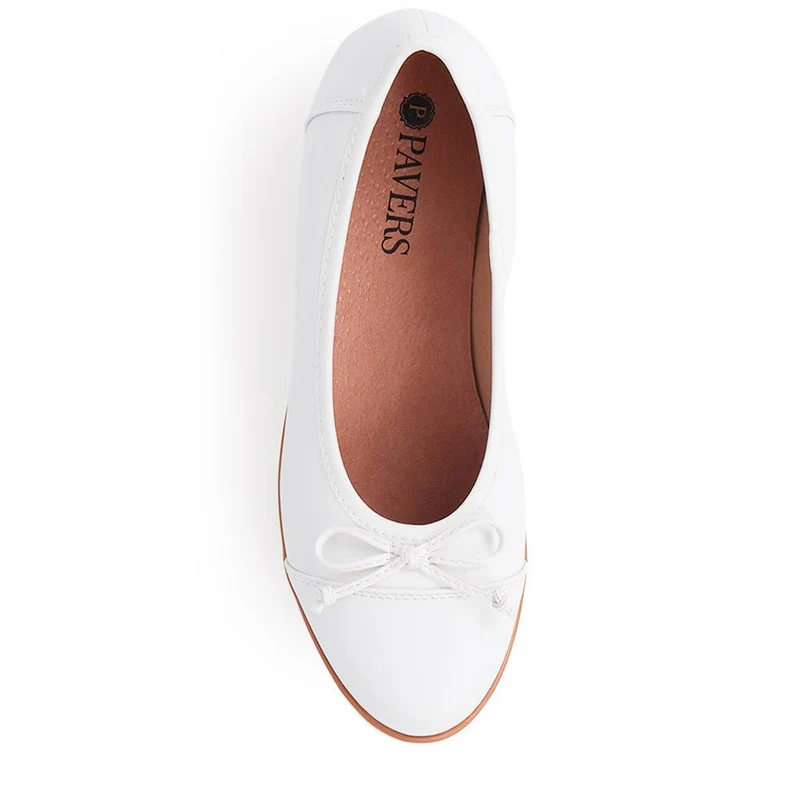 Lightweight Ballet Pumps - BRK34011 / 320 508 - White