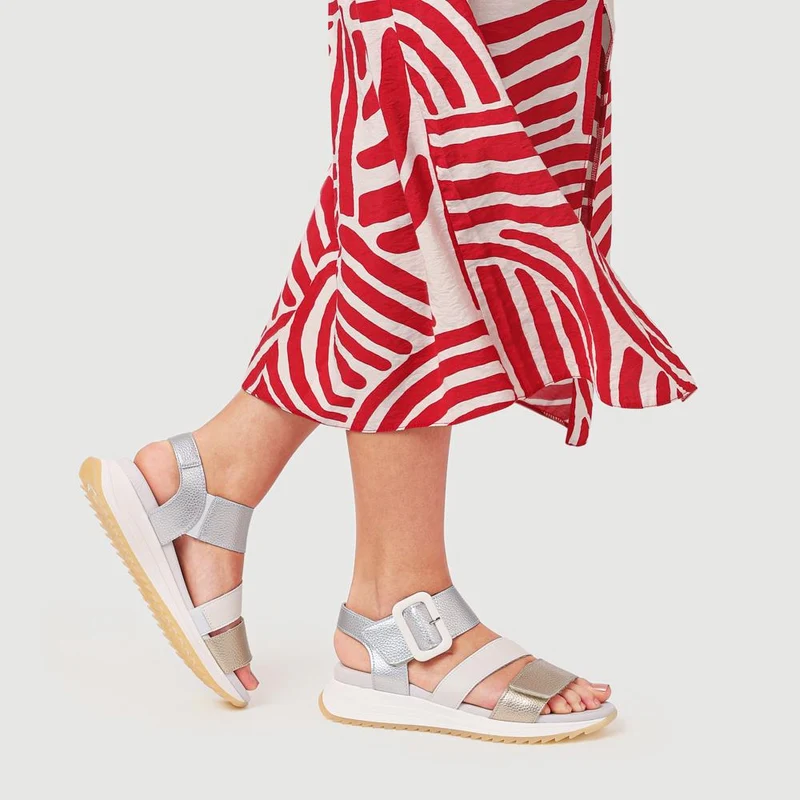 Dual-Fasten Leather Sandals - RKR41541 / 327 291 - White Metallic