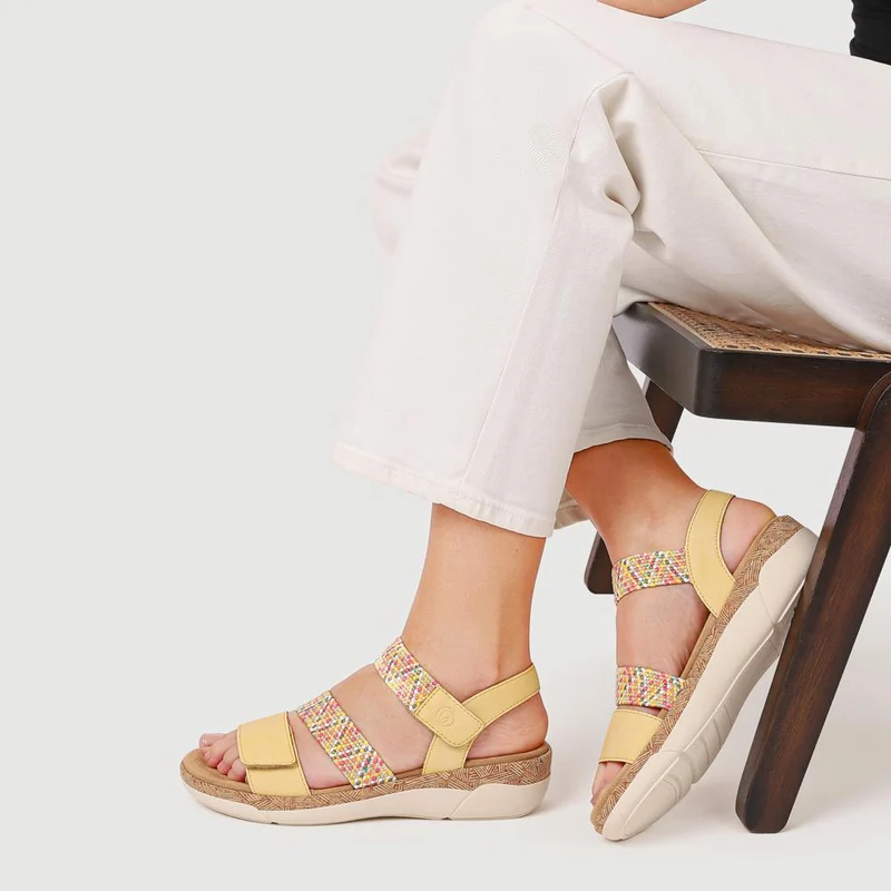 Leather Dual-Fastening Sandals - DRS41513 / 327 092 - Yellow