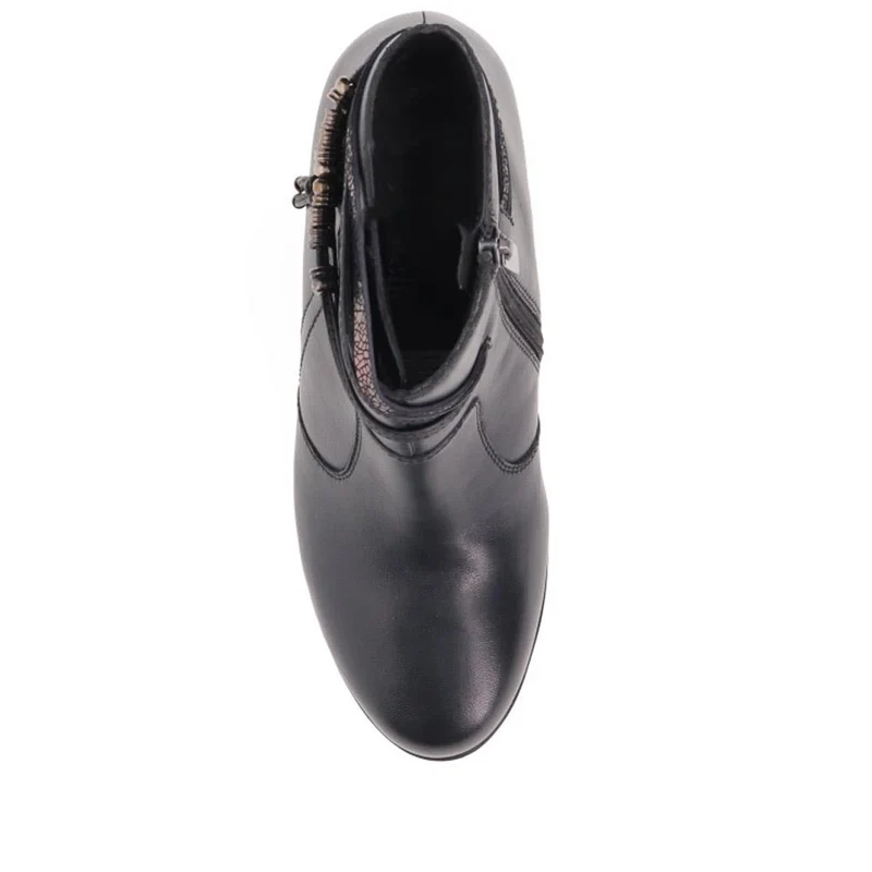 Breathable Leather Ankle Boots - RNB40019 / 326 171 - Black