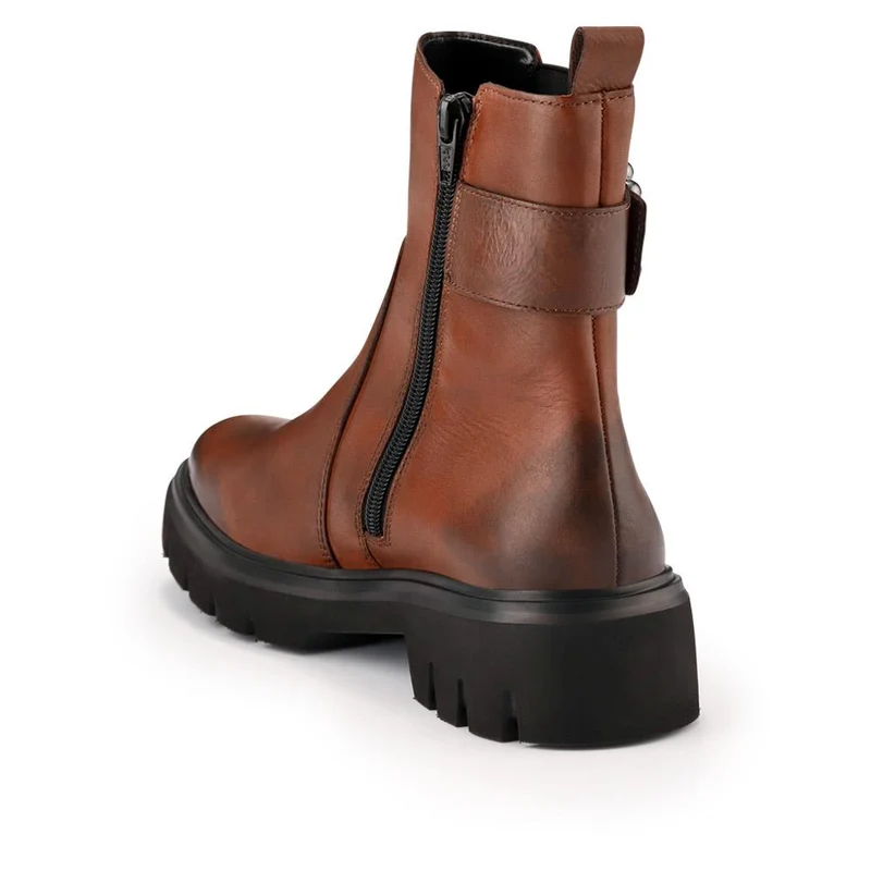 Leather Buckle-Detailed Ankle Boots - DRS40511 / 326 358 - Tan