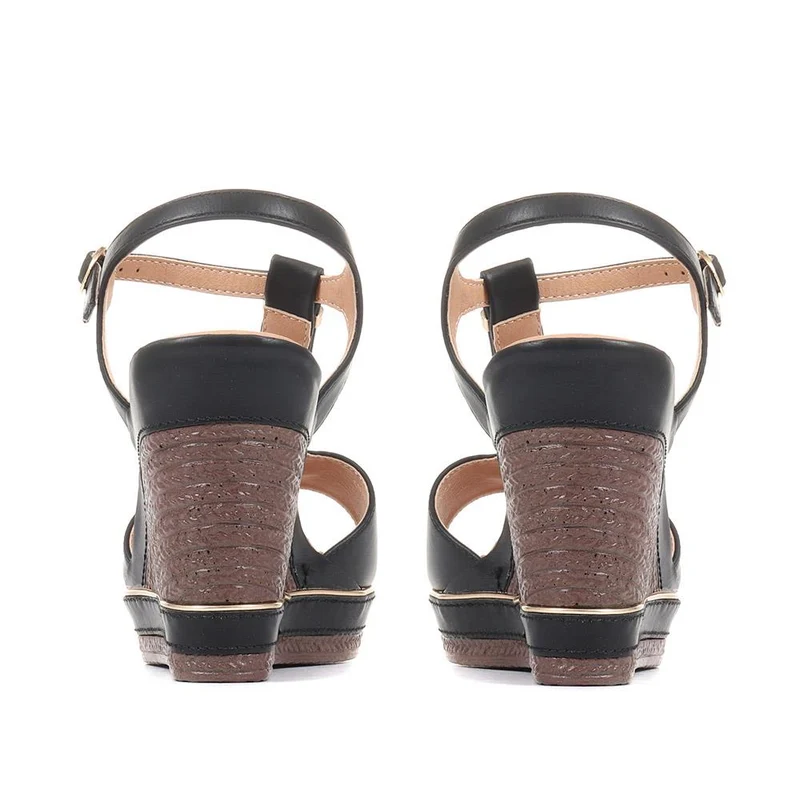 Wedge Heel Sandals - BELTRE35007 / 321 892 - Black