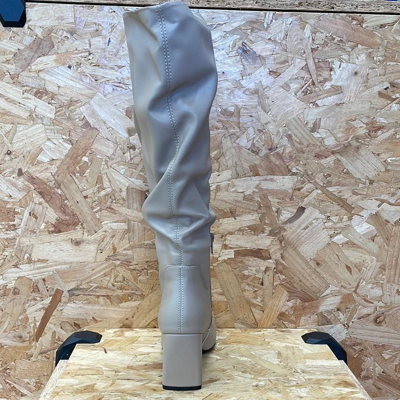 S. Oliver Damen Fashion Tall Boot – Taupe