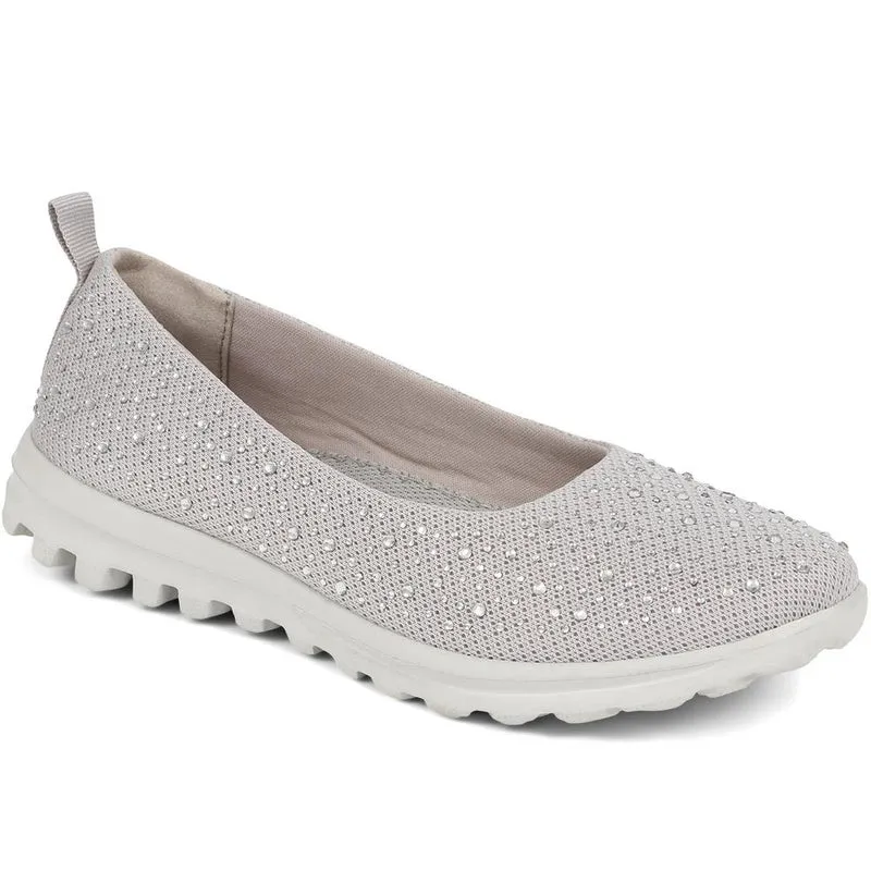 Lightweight Slip On Pumps - BRK39005 / 325 008 - Light Grey